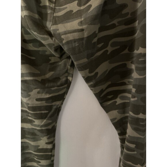 PUMA Size Medium Women's Logo Leggings - Puma Camouflage Pattern - Picture 6 of 13